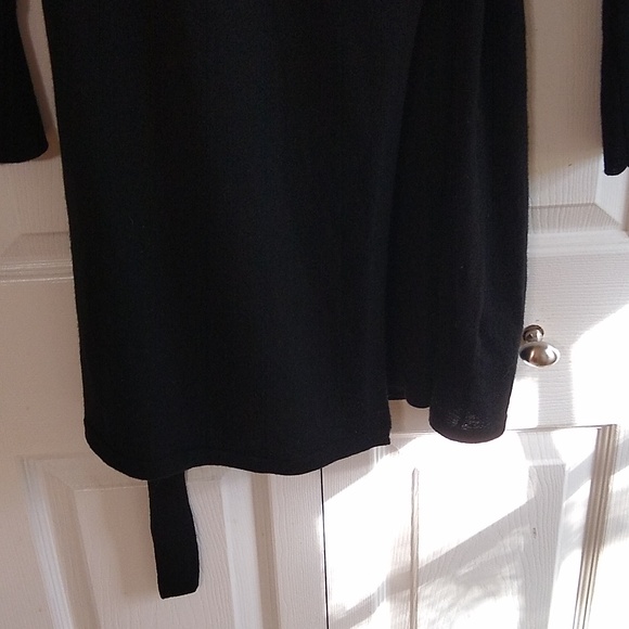 Express wrapped Cardigan 100 merino wool size small - Picture 5 of 11